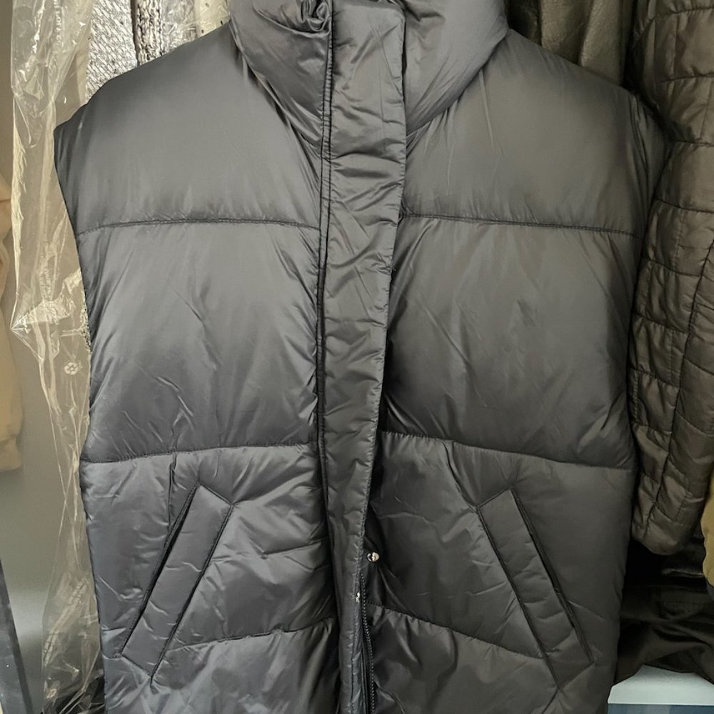 Abercrombie & Fitch Quilted Puffer Vest black xxs